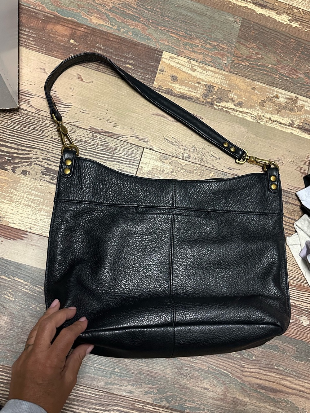 HOBO Pier Shoulder Bag - Picture 2 of 4